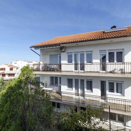 Apartments Karmela Примоштен Екстер'єр фото